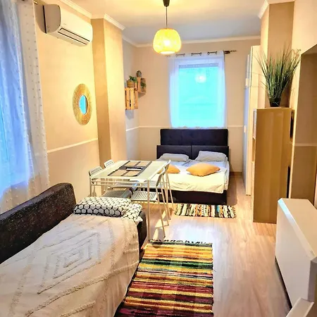 Apartmán Night Host Trzebnicka 56 Free Parking Vratislav Exteriér fotografie