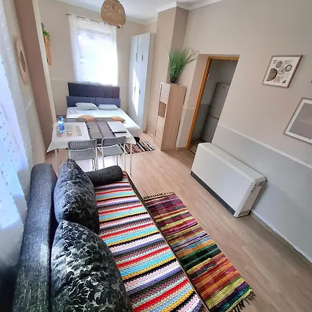 Apartmán Night Host Trzebnicka 56 Free Parking Vratislav Exteriér fotografie